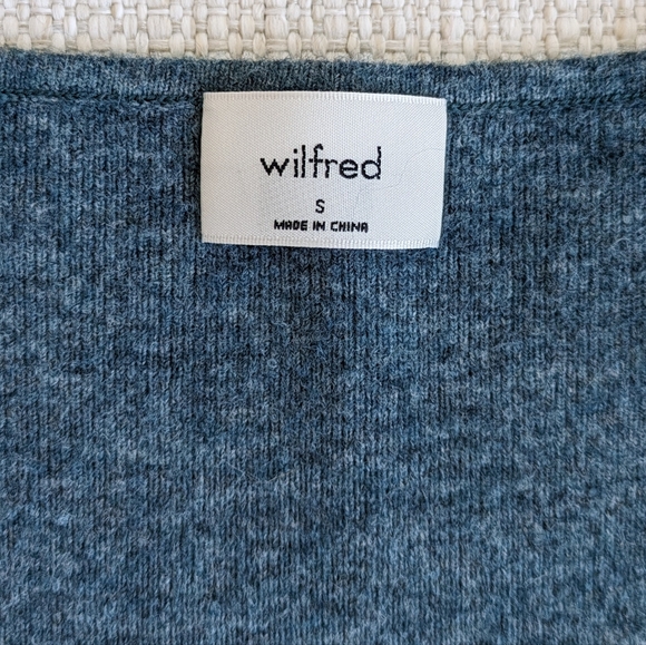 Aritzia Wilfred Long Sleeve - Picture 3 of 7